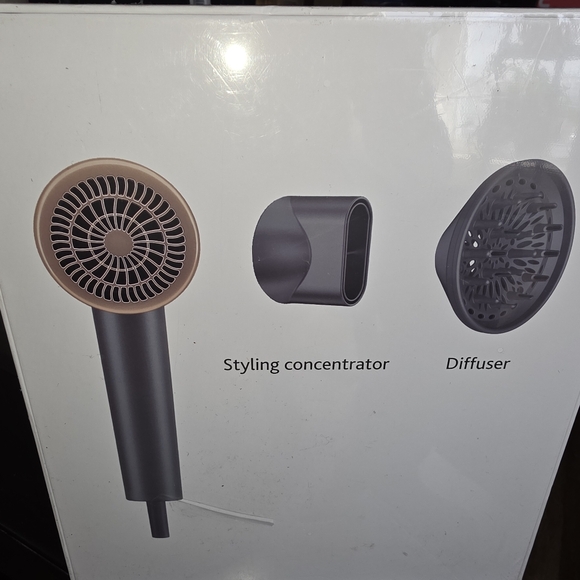 Hair Dryer - Black and Gold - Picture 2 of 4